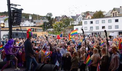 Paradeshow // Harstad Pride