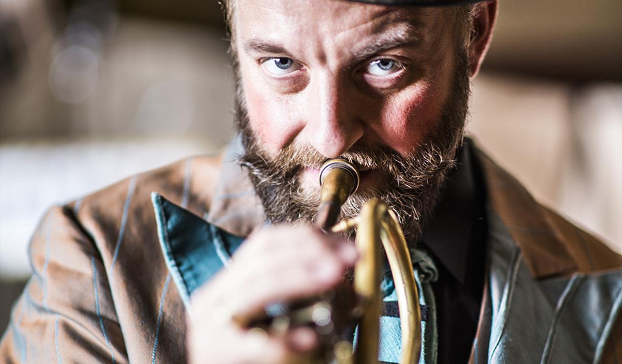 MNOZIL BRASS CIRQUE