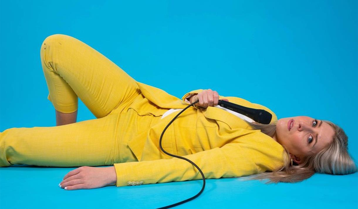 Pernille Haaland - Hot Girl Summer turned lukewarm