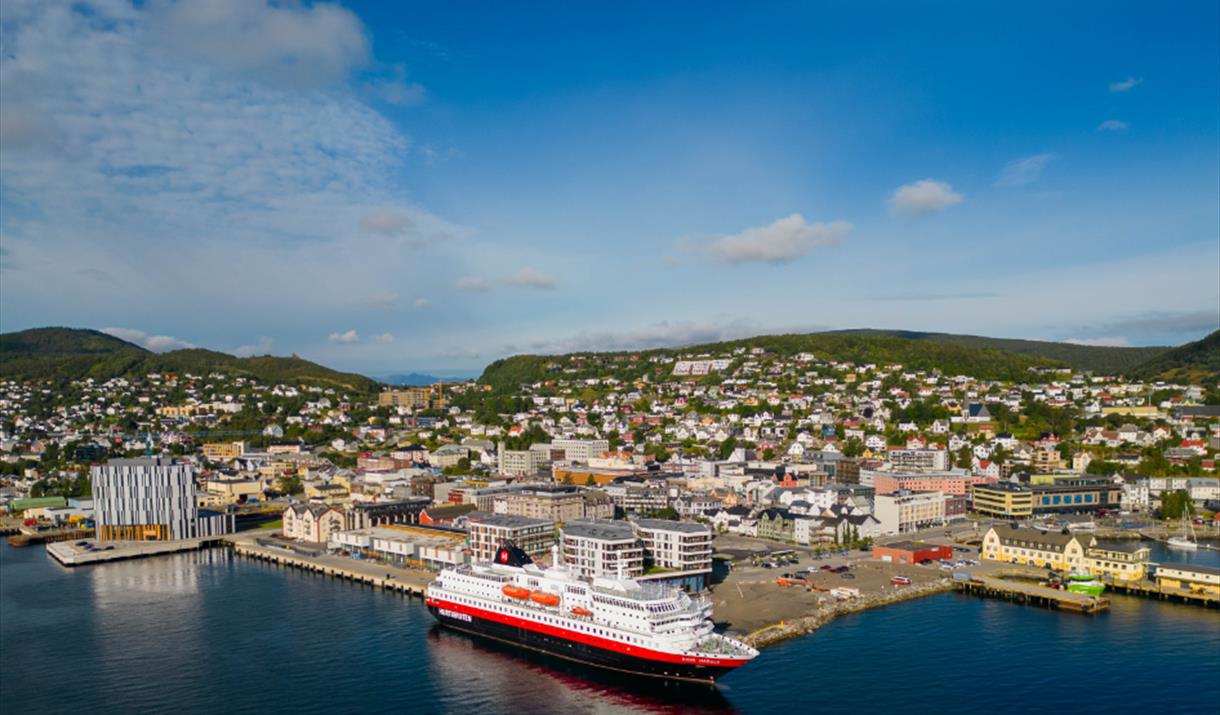 City sightseeing with Explore Harstad