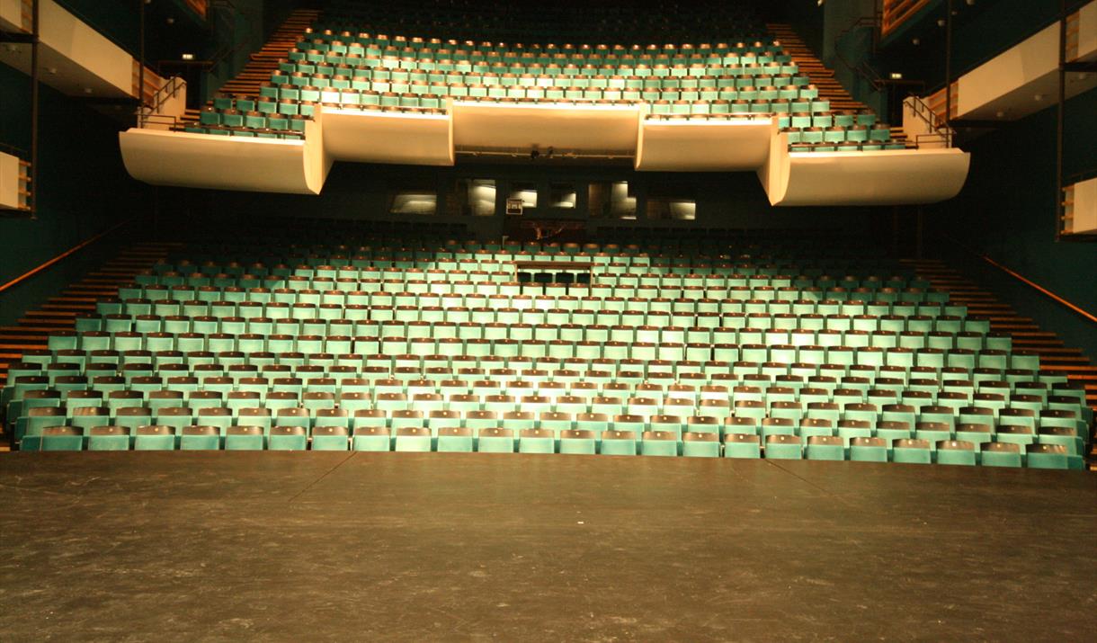Harstad sings