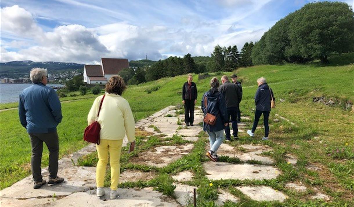 Hop-on, Hop-off - guided hike through the cultural landscape
