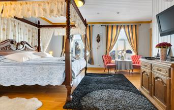 Sandtorgholmen Hotel - accommodation